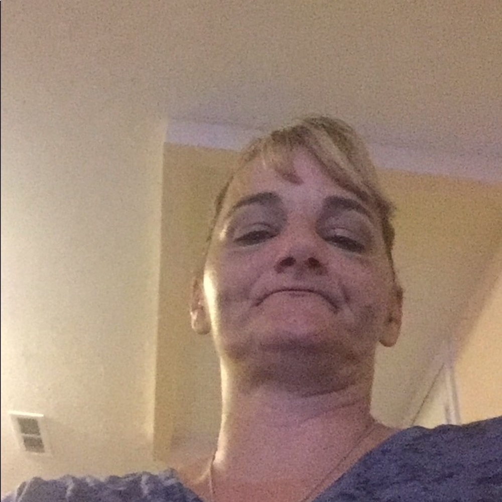 Meet your Posher, Brenda